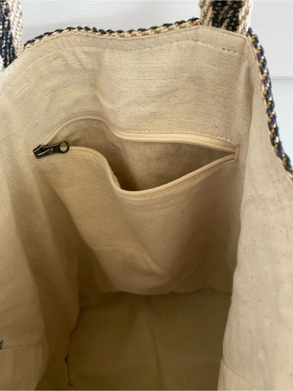 Will & Atlas black and cream jute tote. Excellent condition!